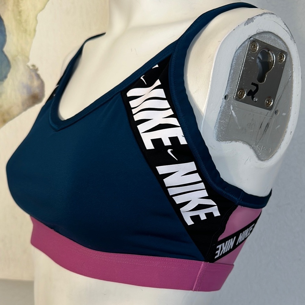 Nike Women's Indy Light Support Logo Sports Bra